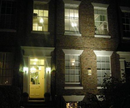 Blossoms York Guesthouse Exterior photo